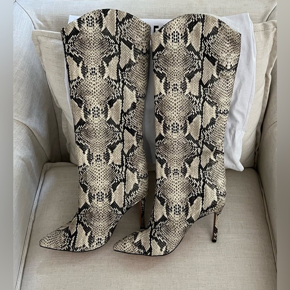 SCHUTZ Shoes - NWOT Schutz Maryana Snakeskin Boot